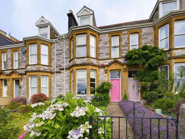 Cottage for sale in Mount Wise
