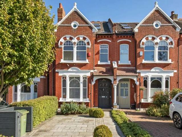 Cottage for sale in London Borough of Lambeth, Greater London