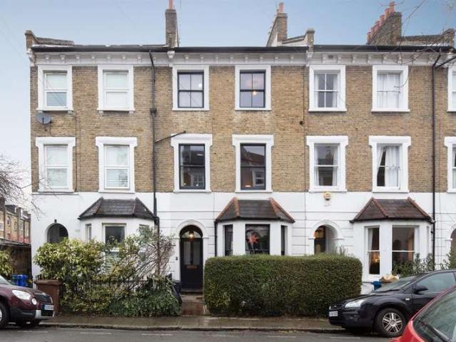 Cottage for sale in Camberwell, Greater London