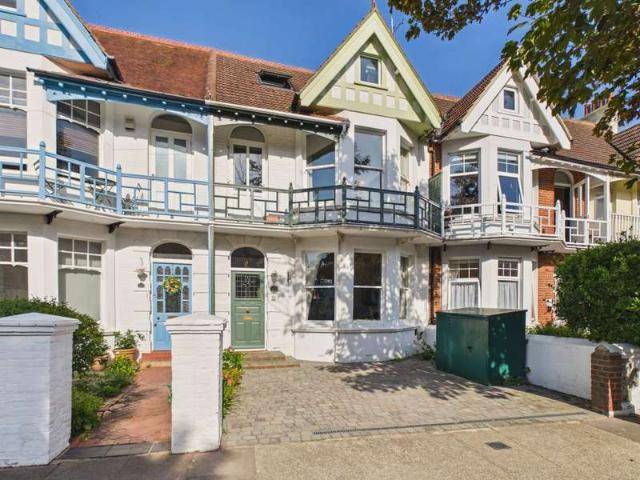 Cottage for sale in Worthing, West Sussex