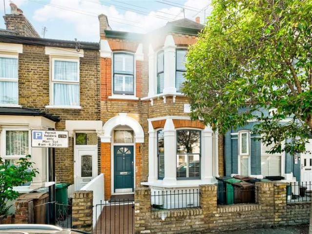 Terraced House for sale in Leytonstone, Leytonstone