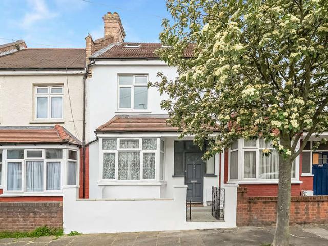 Cottage for sale in Scotch Estate, Greater London