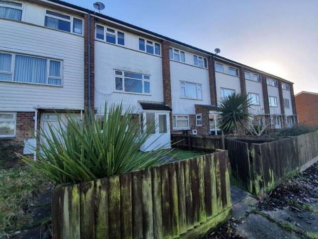 Cottage for rent in New Duston, Duston