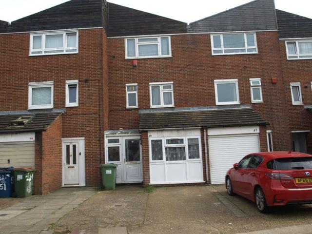 Cottage for sale in Wealdstone, Greater London