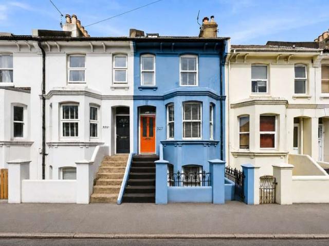 Cottage for sale in Queen's Park, Brighton & Hove
