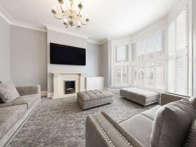 Cottage for sale in London Borough of Lewisham, Greater London