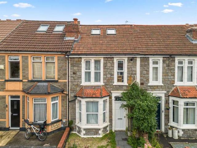 Cottage for sale in Feckenham, City Of Bristol