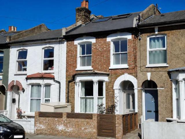 Cottage for sale in Cossall Estate, Greater London