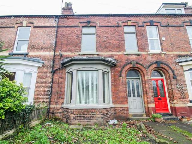 Cottage for sale in Belle Isle, West Yorkshire