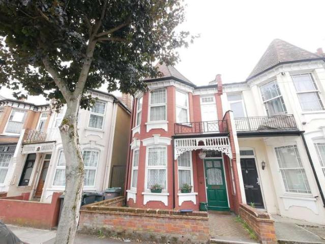 Terraced House for rent in London, London Borough of Haringey