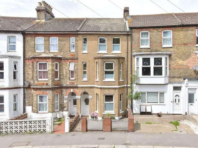 Cottage for sale in Tower Hamlets, Ash