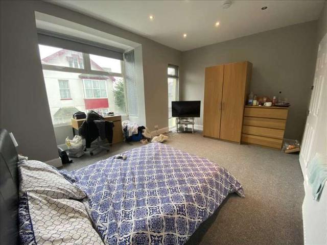 Cottage for rent in Greenbank, Mount Wise
