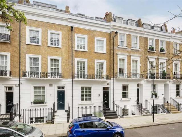 Cottage for sale in Chelsea, Greater London
