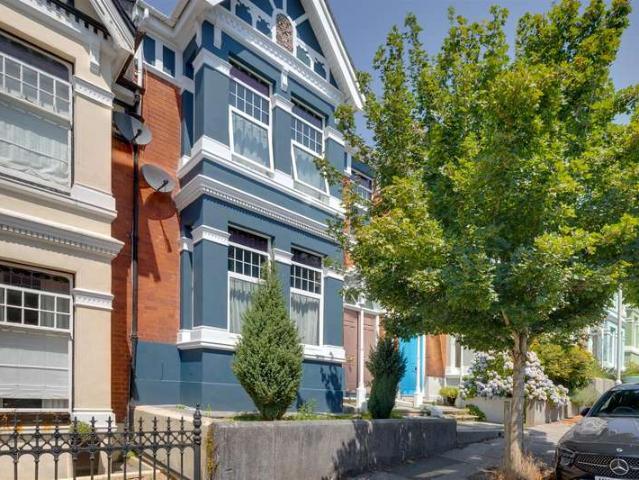 Cottage for sale in Mount Wise