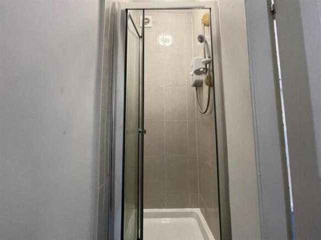 Cottage for rent in Broomhill, South Yorkshire