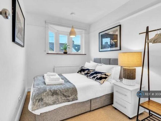 Cottage for rent in Cat Hill