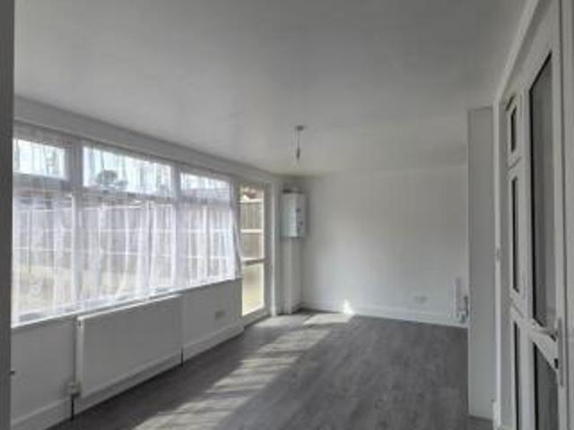 Cottage for rent in Cat Hill