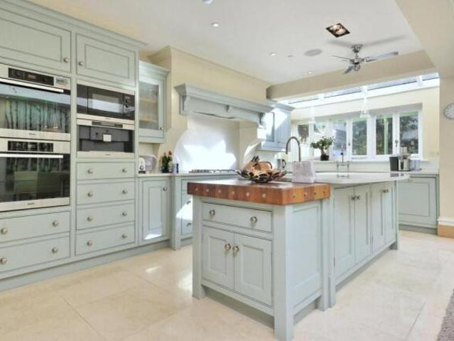 Cottage for rent in London Borough of Wandsworth, Greater London
