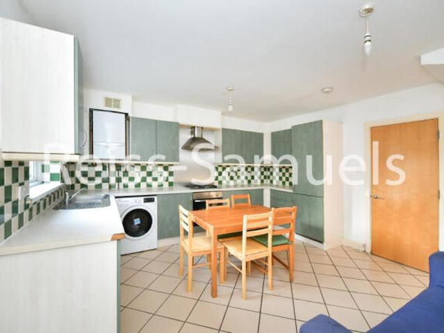 Cottage for rent in Isle Of Dogs, Greater London