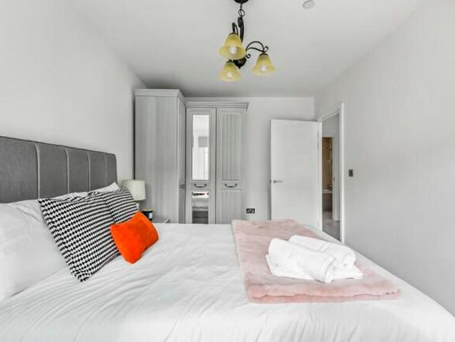Cottage for rent in Cat Hill