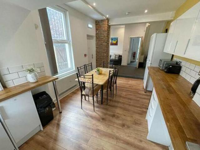 House for rent in Calderstones