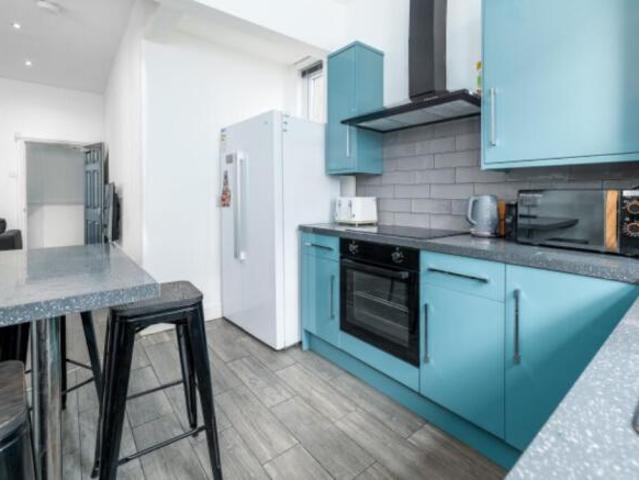 Cottage for rent in Calderstones