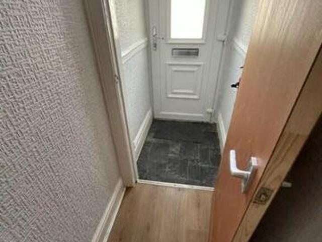 House for rent in Calderstones