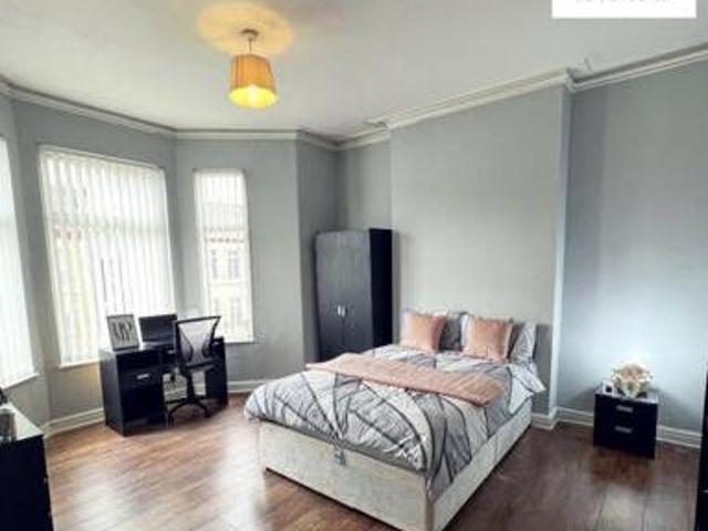 House for rent in Calderstones