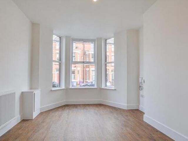 House for rent in Calderstones