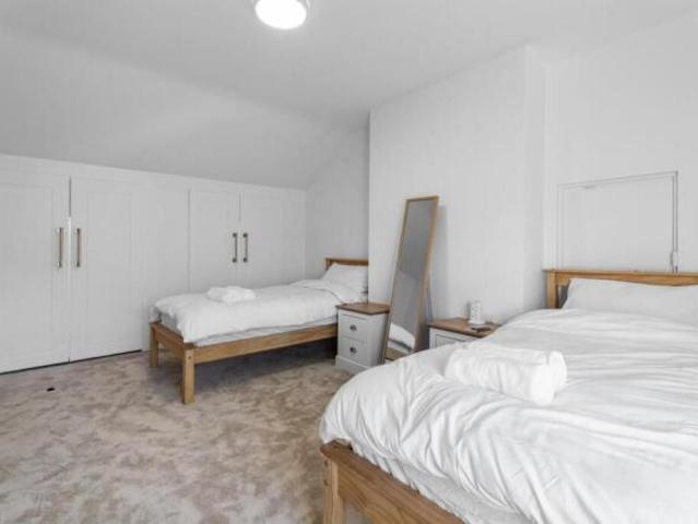 Cottage for rent in West Midlands