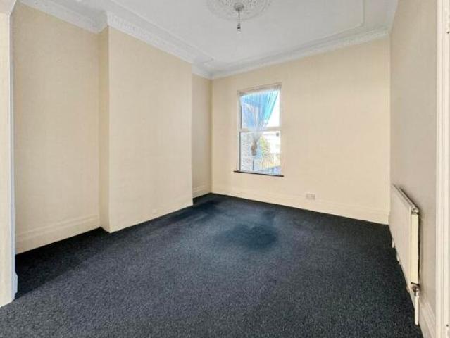 Cottage for rent in Manor Road Retail Park, Greater London