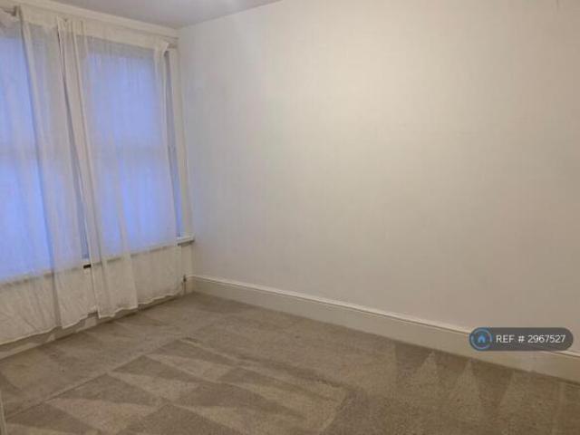 Cottage for rent in Cat Hill