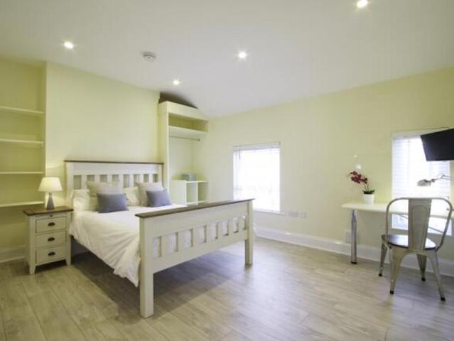 Cottage for rent in Nottingham, Highland