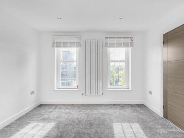 Cottage for rent in Wimbledon, Greater London