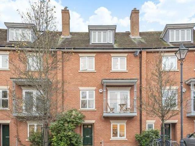 House for sale in The Slade, Oxfordshire