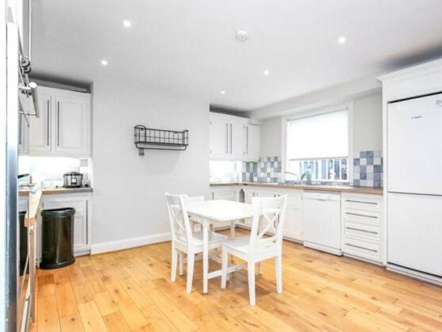 Cottage for rent in Cat Hill