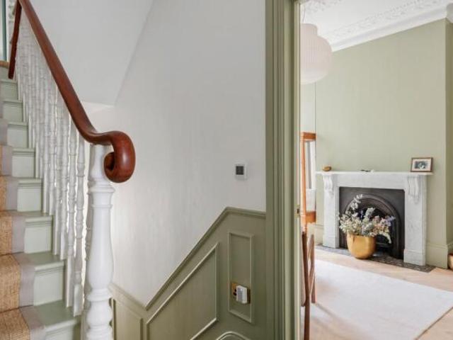 Cottage for rent in Tufnell Park, Greater London