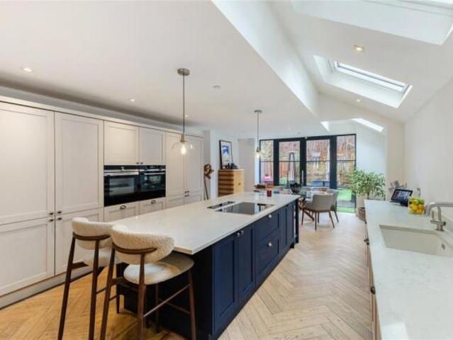 Cottage for rent in Cat Hill