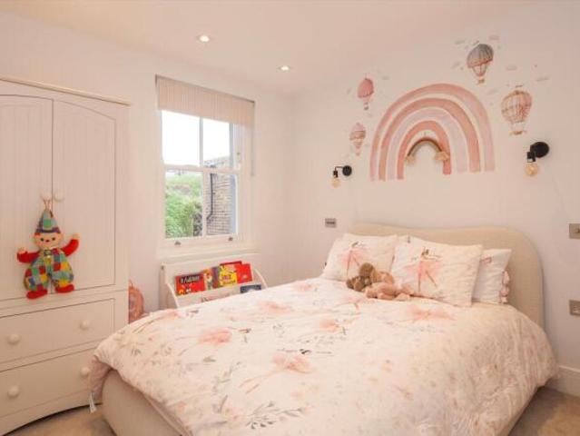 Cottage for rent in Cat Hill