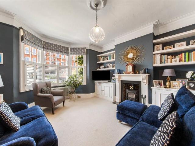 Terraced House for rent in Wandsworth
