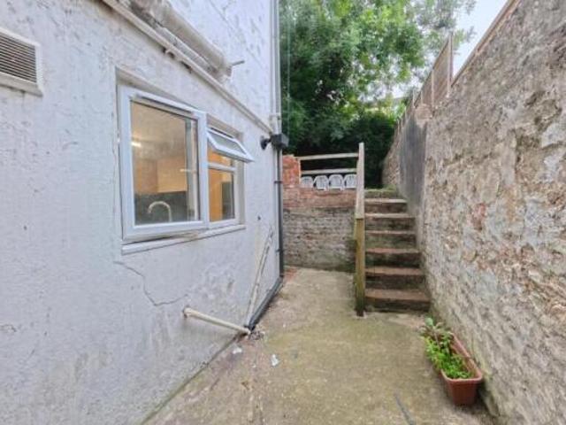 Cottage for rent in Brighton & Hove