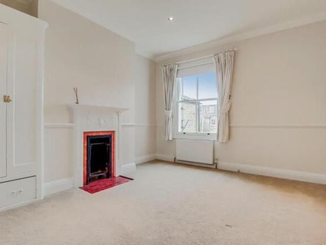 Cottage for rent in Cat Hill