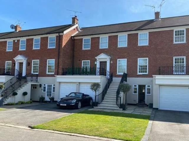 House for sale in Surrey