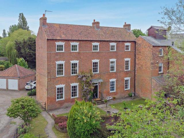 House for sale in Grantham, Barholm