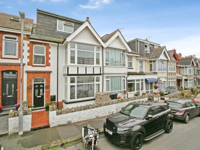 House for sale in Newquay, Cornwall