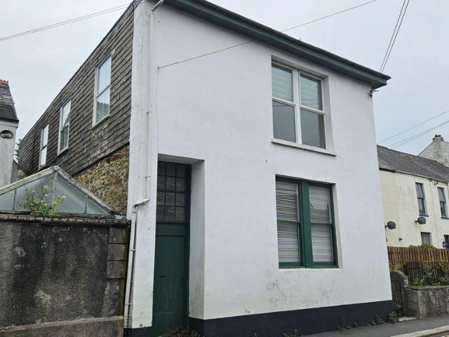 House for sale in St Stephen, Cornwall