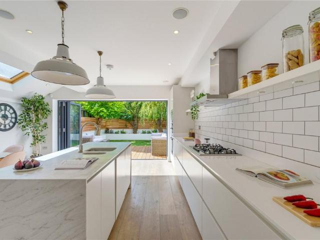 House for sale in Clapham Junction, Greater London