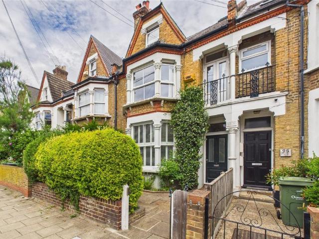 House for sale in Tulse Hill, Greater London