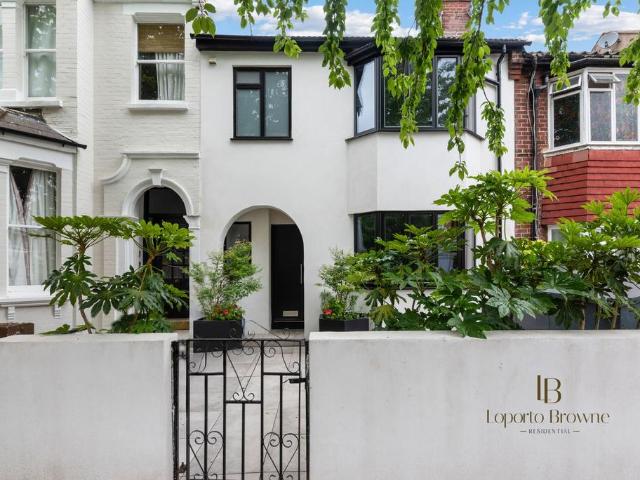House for sale in Dollis Hill, Greater London