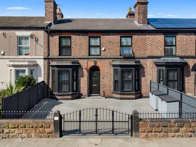 House for sale in Calderstones